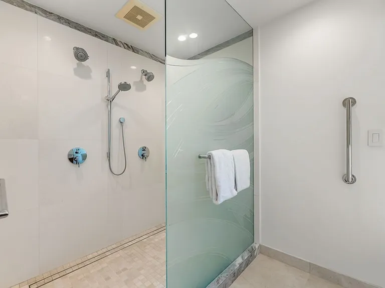 896 Mokulua Dr — Photo 40