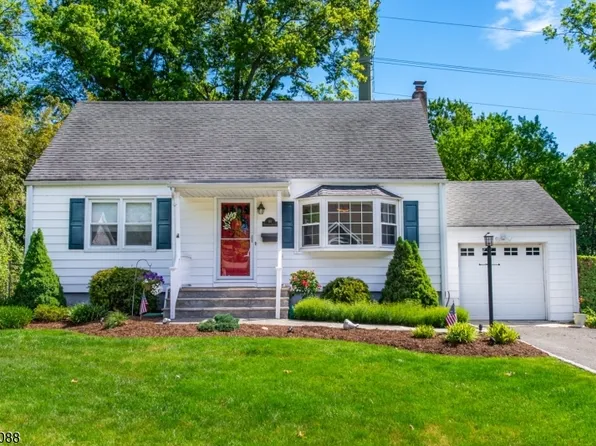110 Overlook Ave, East Hanover Twp., NJ 07936