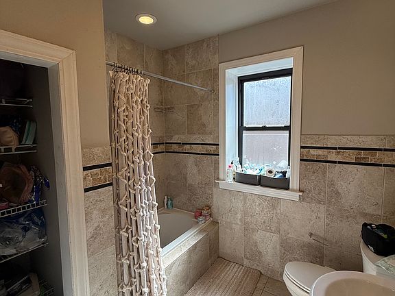5th image of 2119 W North Ave APT 3F