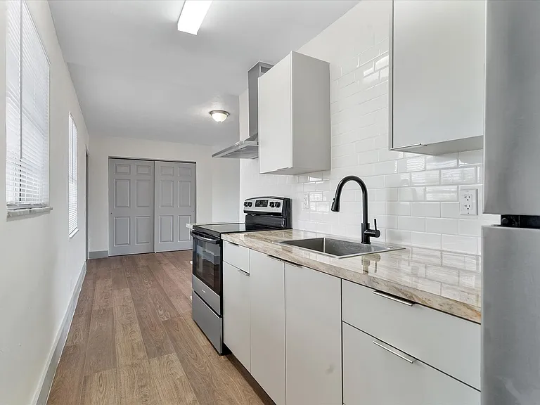 1715 N 16th Ave #115 — Photo 19