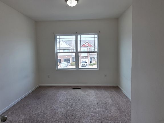 4th image of 309 Durants Neck Ln