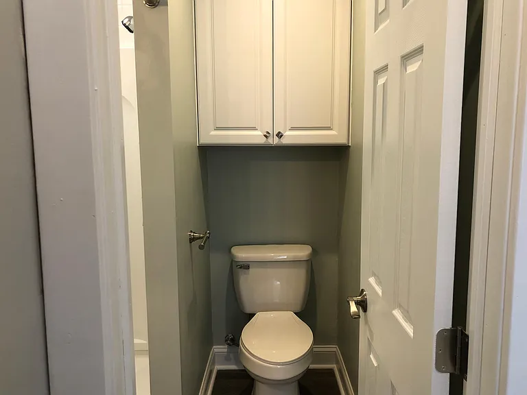 Full bath has extra storage