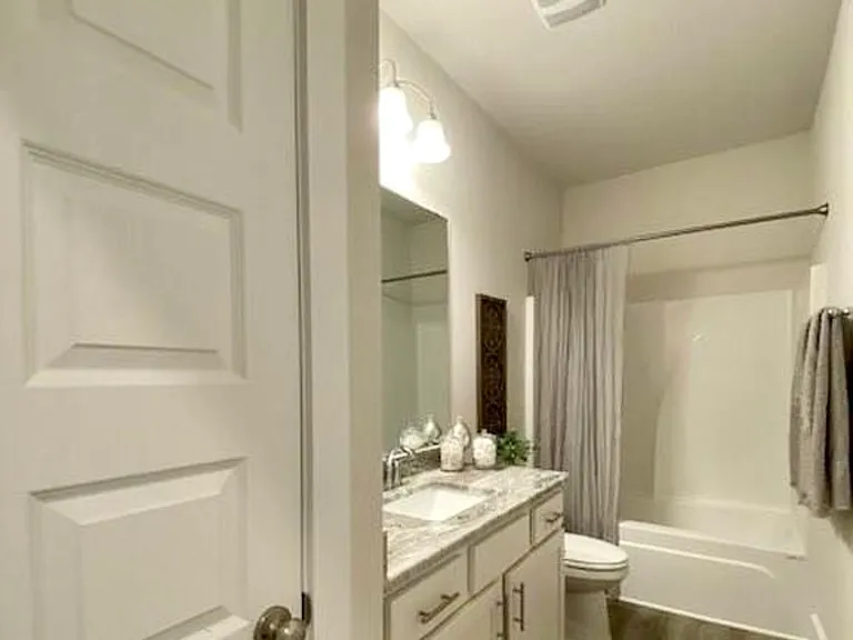 1878 Finch Ln — Photo 12