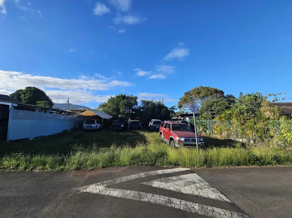 1958 North St, Wailuku, HI 96793