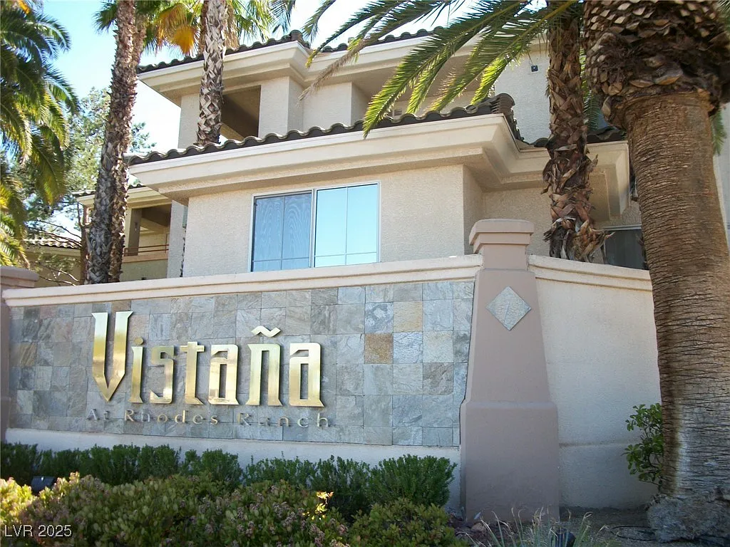 2 bed, 2.0 bath, 943 sqft, $1,475 — Photo 2