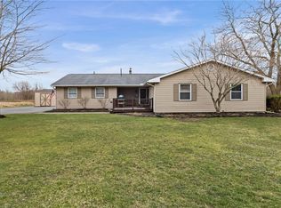 11046 W Scott Rd, Medina, NY 14103