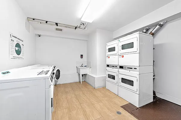 Rented by Bushburg | media 50