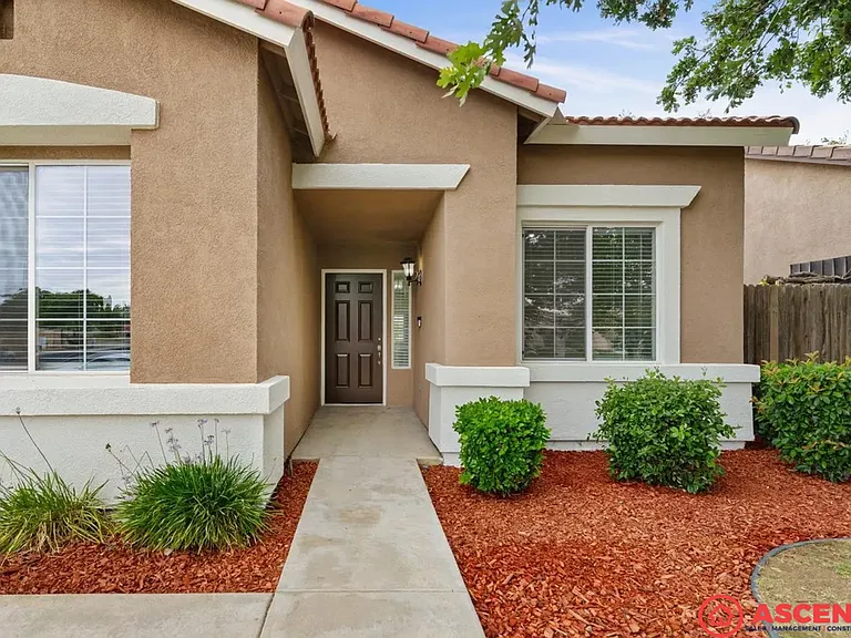 5905 Oneida Falls Dr — Photo 2