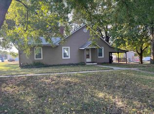 304 S Cedar St, Eskridge, KS 66423