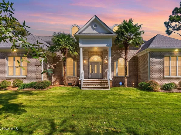699 Country Club Drive, Oak Island, NC 28465