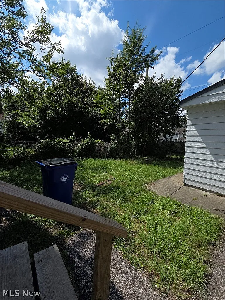 3 bed, 1.5 bath, $1,500 — Photo 4