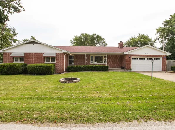 509 N Pearl St, Le Roy, IL 61752