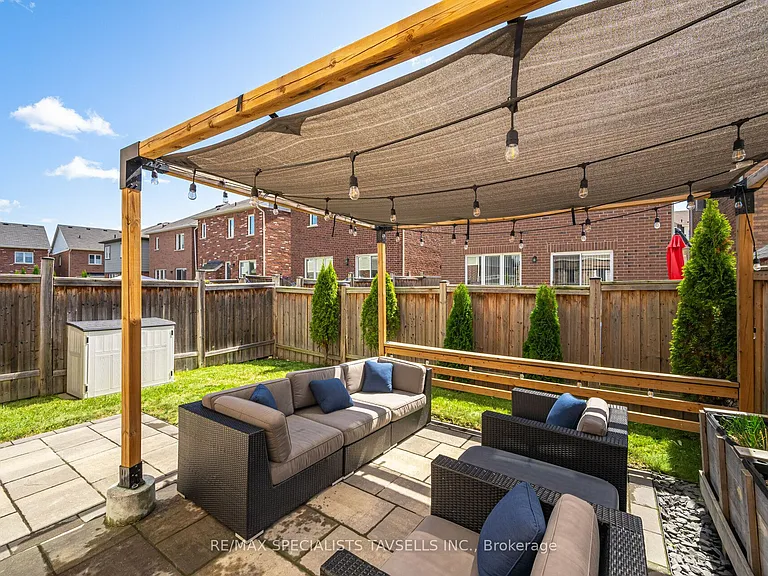 13 Lothbury Dr — Photo 31