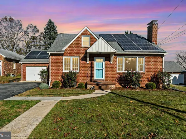 141 E Hillcrest Dr, Carlisle, PA 17013