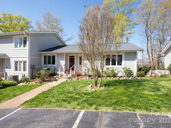 15 Hollybrook Dr, Asheville, NC 28803