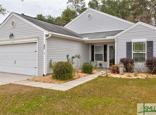 27 Crystal Lake Dr, Savannah, GA 31407