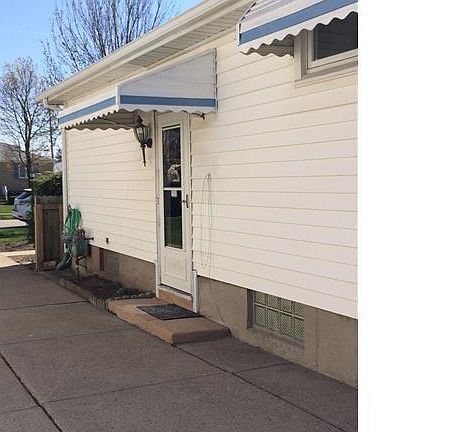 2nd image of 100 Nadine Dr