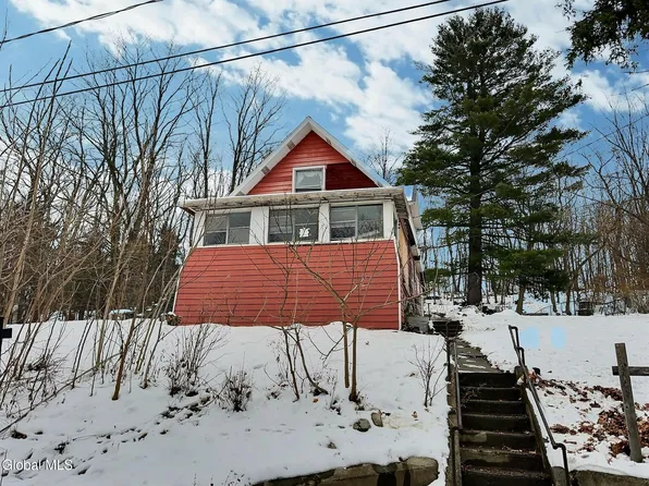 262 Wayne Street, Troy, NY 12180