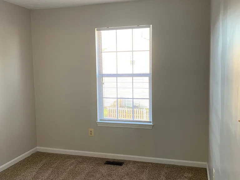 20146 Daniels Cir — Photo 14