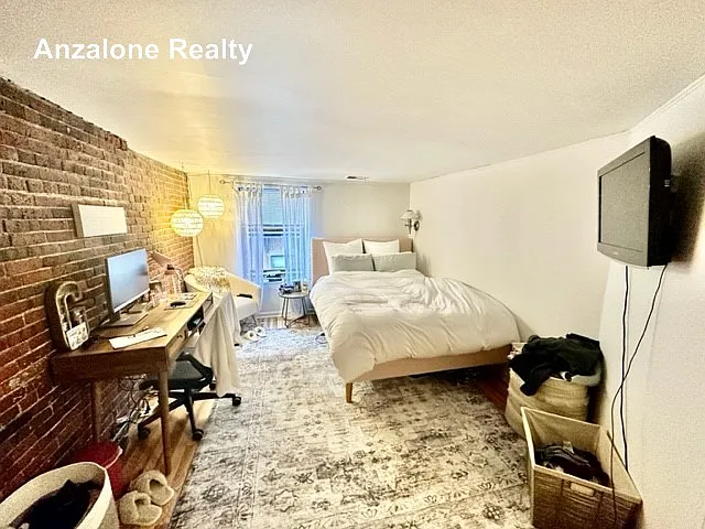 102 Commercial St #5 — Photo 13