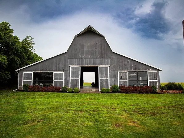 206 N 950th Rd, Overbrook, KS 66524