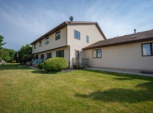 1813 Kennicott Ct #1813, Sycamore, IL 60178