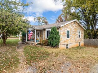 1404 Bell Town Rd, Bedford, VA 24523