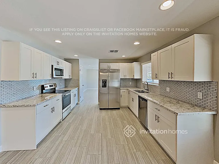 420 E Tulane Dr — Photo 8