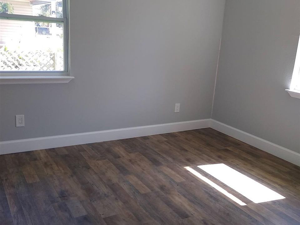 2nd image of 197 Mimosa Ave