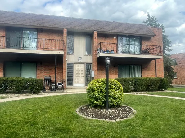 623 Carroll Pkwy #101, Glenwood, IL 60425