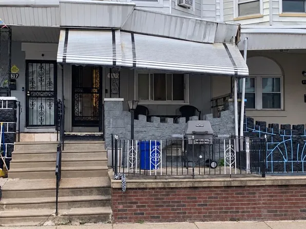 4815 N Warnock St, Philadelphia, PA 19141