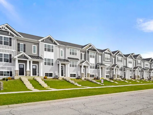 8758 Clover Ln, Saint John, IN 46373