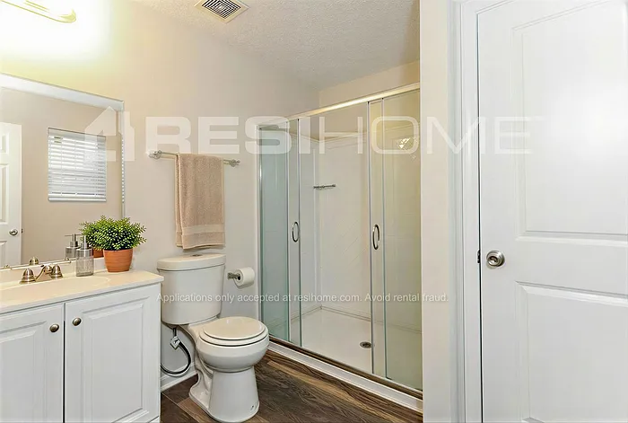 135 Chaucer Ln — Photo 11
