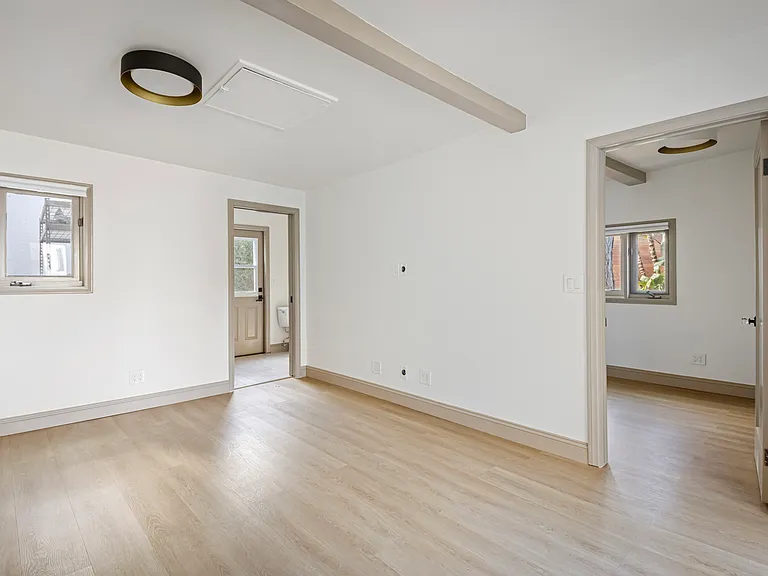 1169 S Sierra Bonita Ave — Photo 55