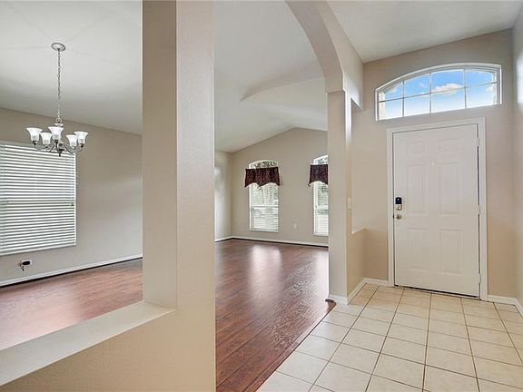 4th image of 30906 Burleigh Dr