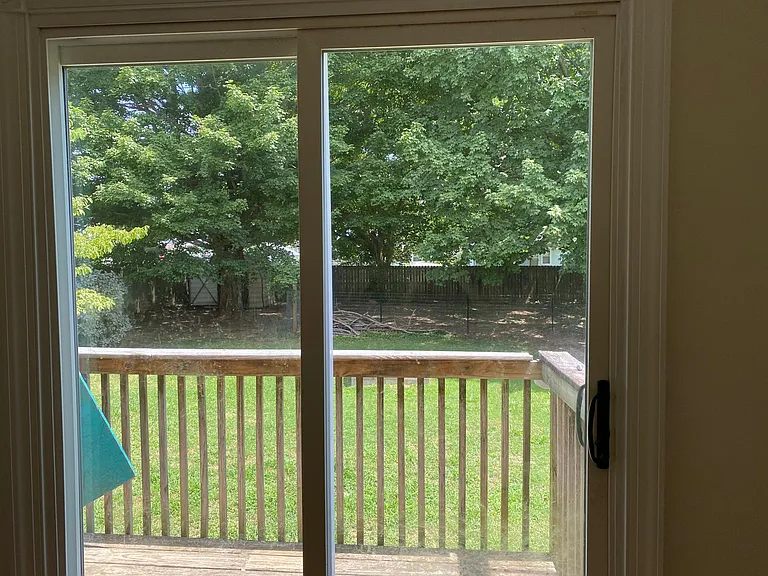408 Henderson Dr — Photo 4