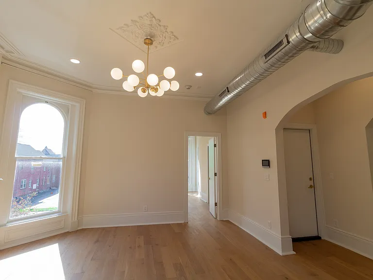 17 N Pearl St #3 — Photo 8