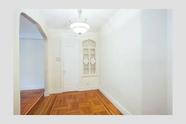 Sold by Stribling | media 5