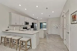 Building Photo - 12440 Wellen Golf St #202