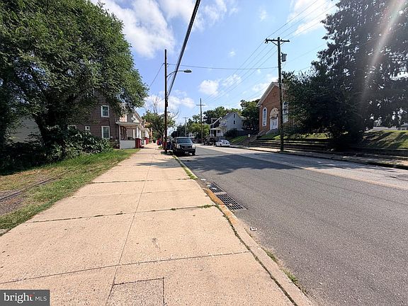 2nd image of 92-94 N Laurel St