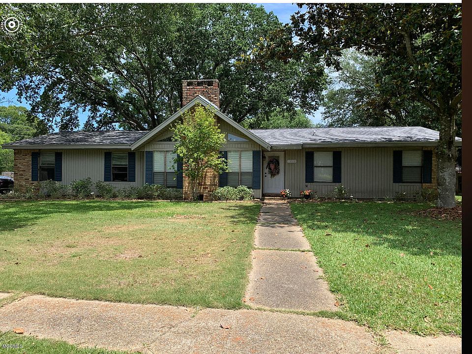 1st image of 1808 Heidenheim Dr