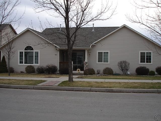 1st image of 3023 Sheffield Dr