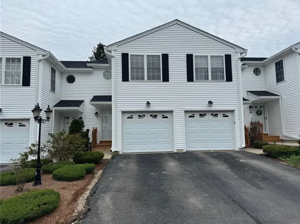 450 Providence St Unit 47, West Warwick, RI 02893