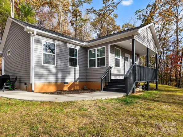 148 Stone Ridge Trl, Mills River, NC 28759