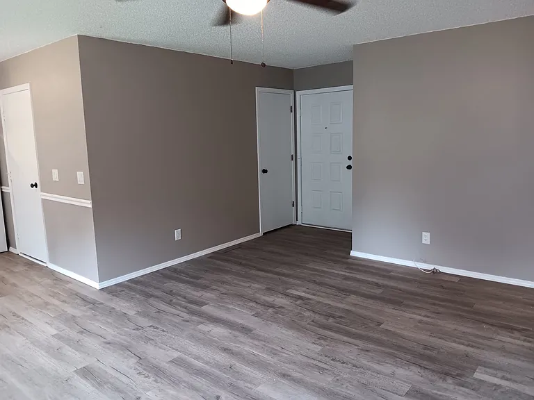807 E Scott Wayne Dr — Photo 11