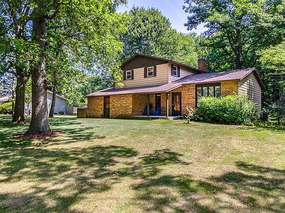 2nd image of 11616 Woodgate Dr NW