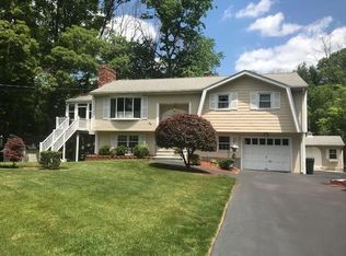 26 Sharon Pkwy, North Smithfield, RI 02896