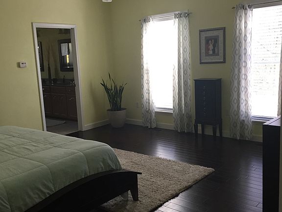 Main level master suite