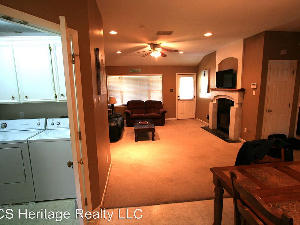 1st image of 717 Broadmoor Dr #A