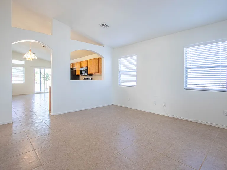 3747 Shadow Tree St — Photo 5